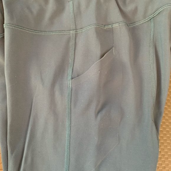 Lululemon Cropped Leggings - Picture 5 of 7